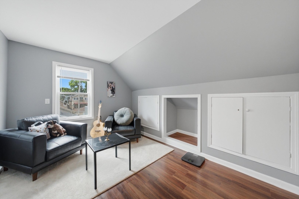 437 W 44th Place - Photo 26