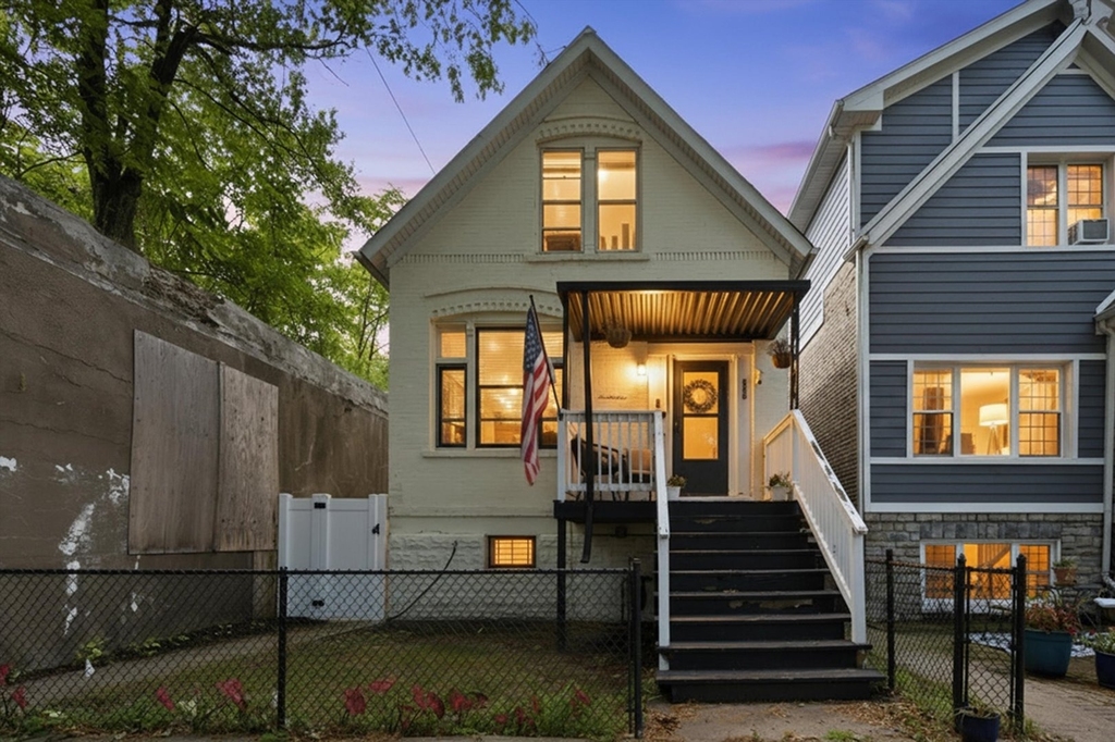 437 W 44th Place - Photo 1