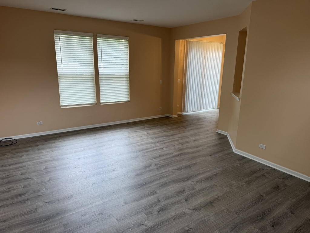 3140 Ollerton Avenue - Photo 4