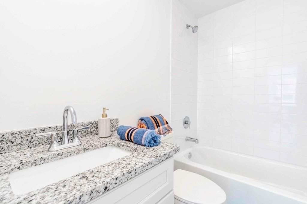 1015 Greenwood Avenue Ne - Photo 11