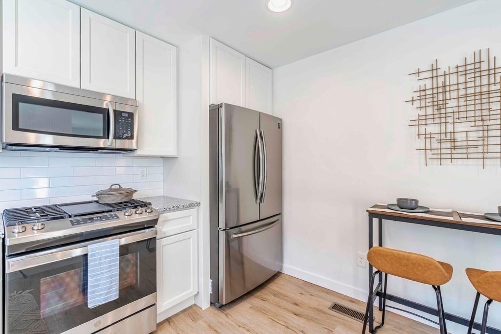 1015 Greenwood Avenue Ne - Photo 9