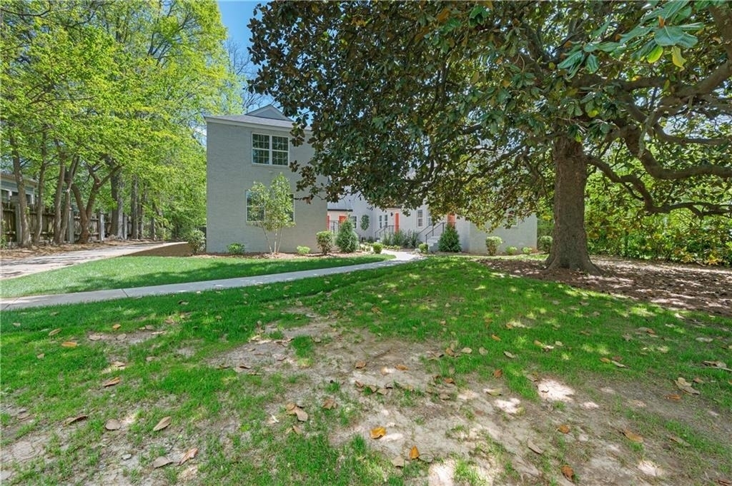 237 Howard Street Ne - Photo 16