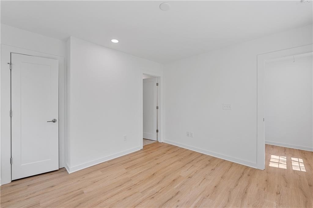 237 Howard Street Ne - Photo 11