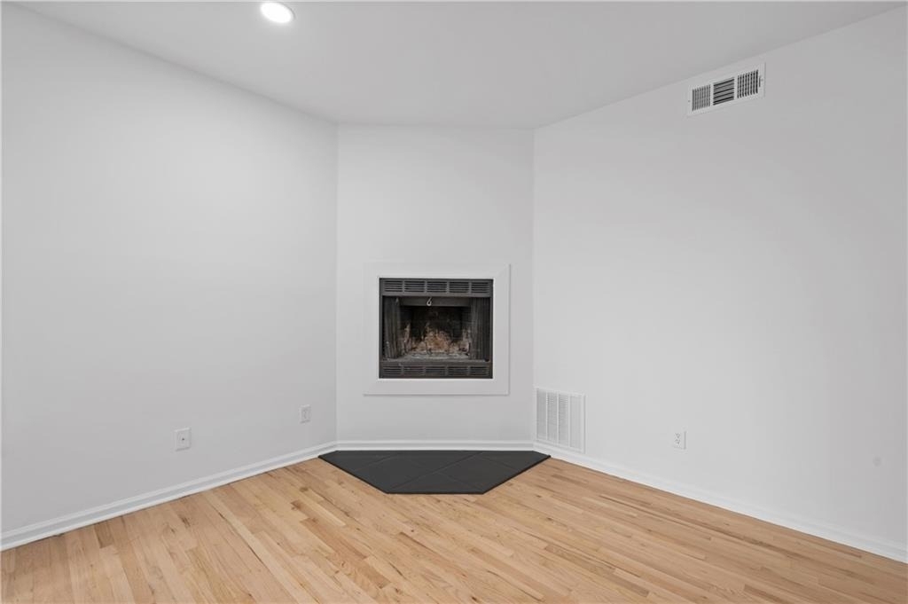 567 Winton Terrace Ne - Photo 4