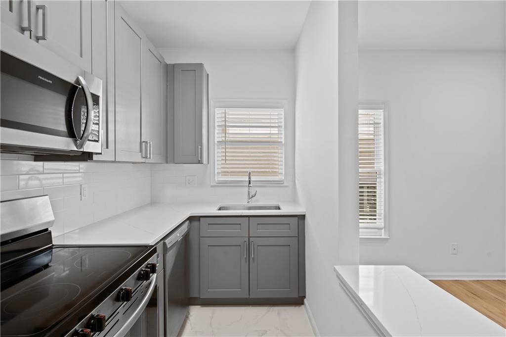 567 Winton Terrace Ne - Photo 7