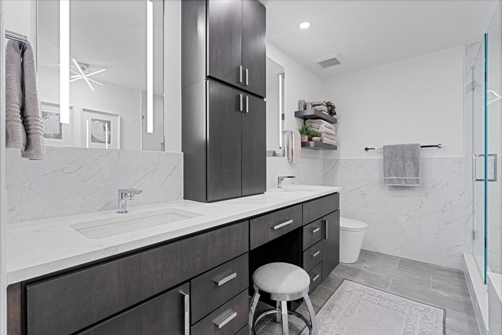 530 N Lake Shore Drive - Photo 21