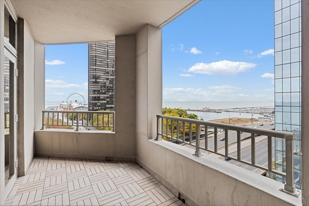 530 N Lake Shore Drive - Photo 16