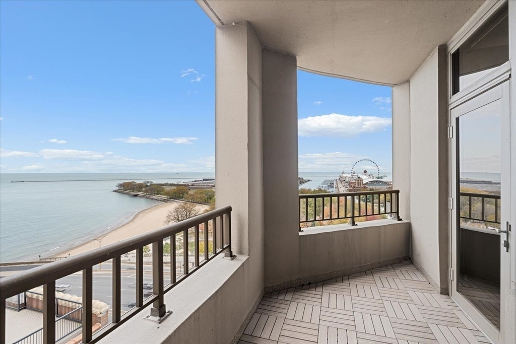 530 N Lake Shore Drive - Photo 15