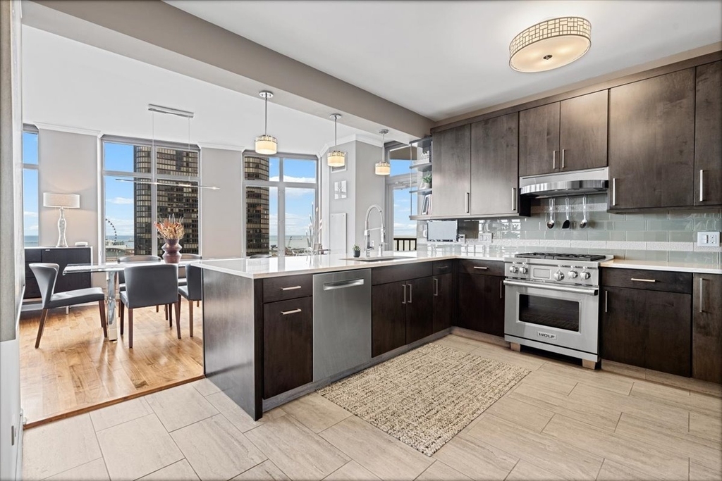 530 N Lake Shore Drive - Photo 2