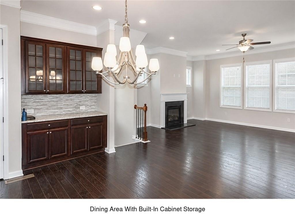 320 Beacons Place - Photo 8
