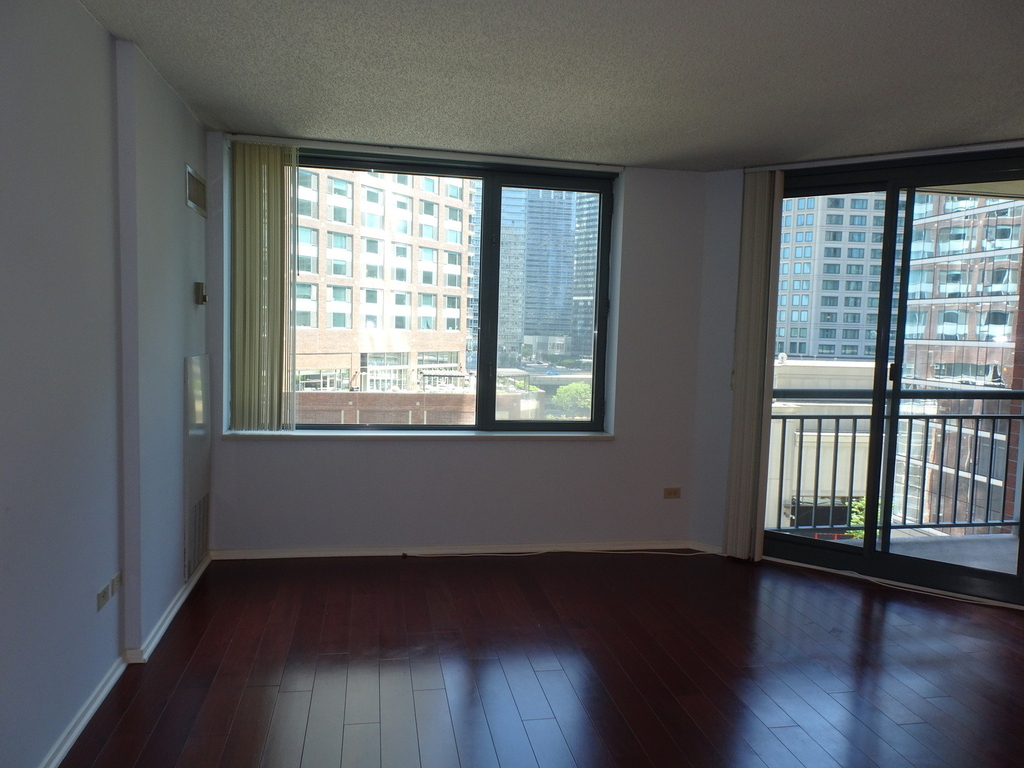 440 N Mcclurg Court - Photo 1