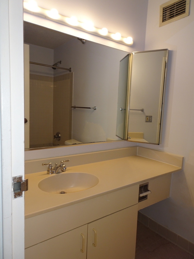 440 N Mcclurg Court - Photo 10