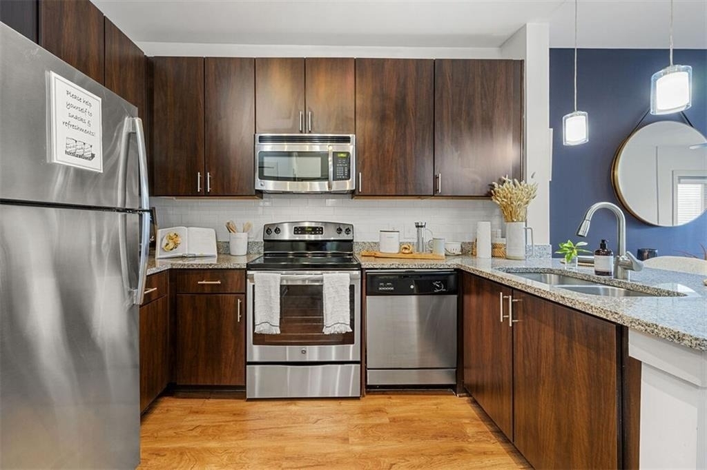 131 Ponce De Leon Avenue - Photo 0