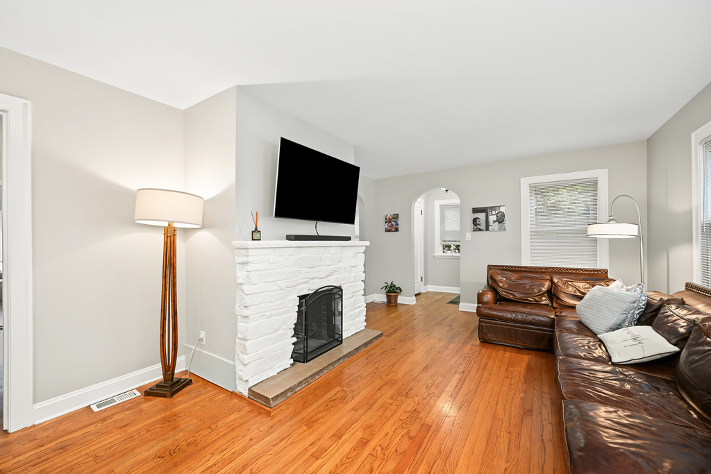 402 Turner Avenue - Photo 2