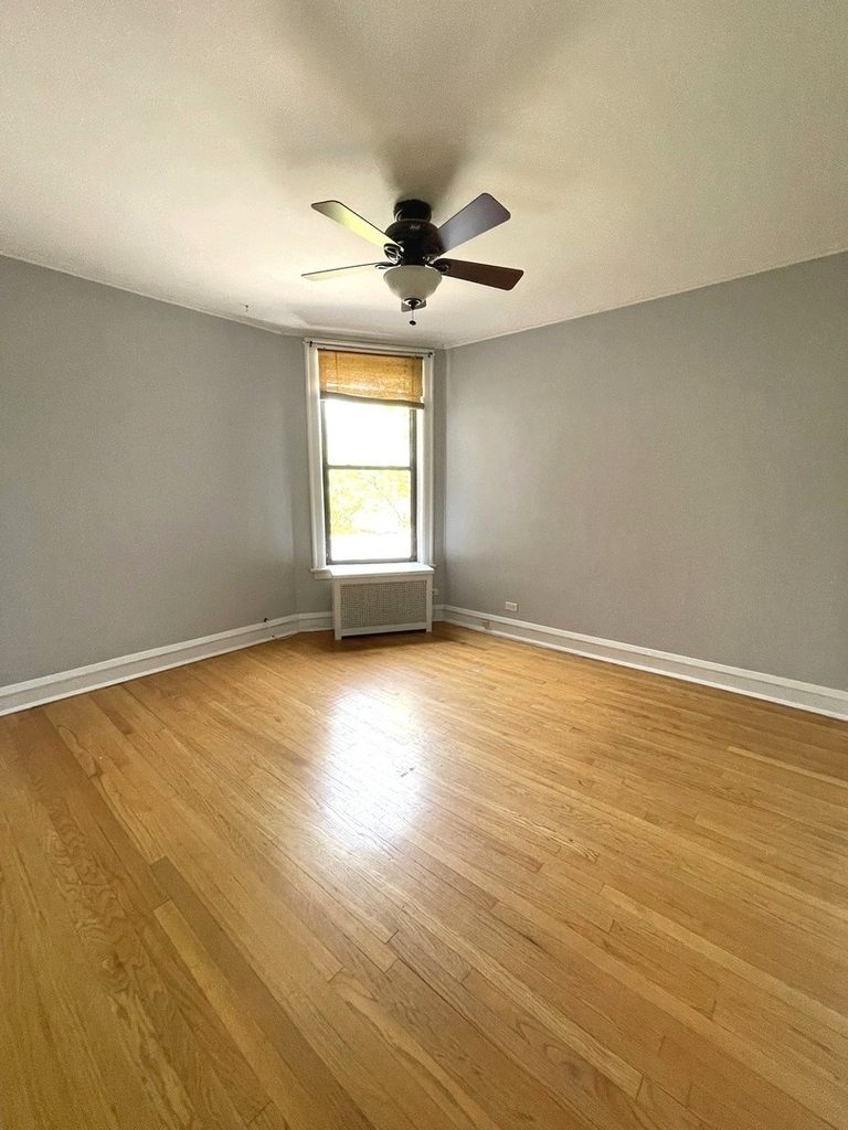 1445 W Thome Avenue - Photo 5
