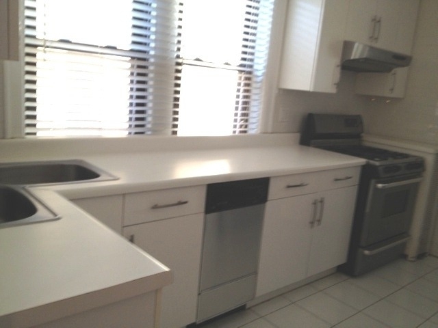 1445 W Thome Avenue - Photo 10