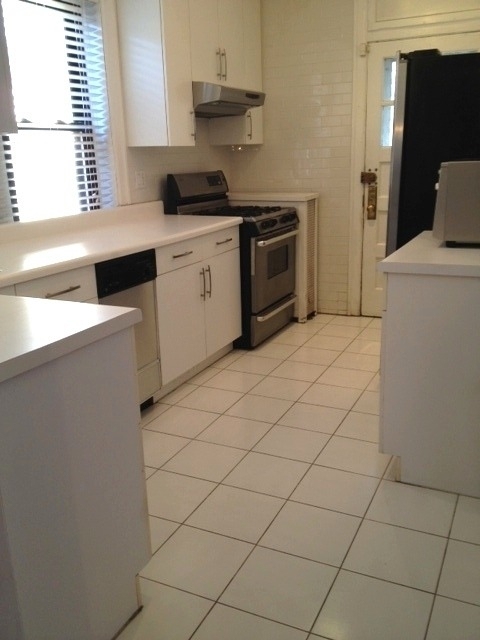 1445 W Thome Avenue - Photo 11