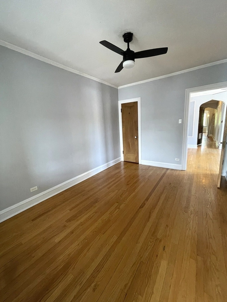 1445 W Thome Avenue - Photo 7