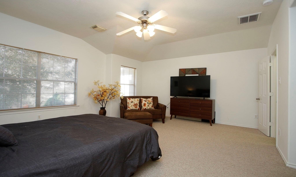 191 N Burberry Park Circle - Photo 16