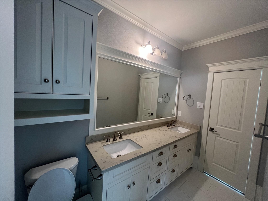 238 W 24th Street - Photo 8