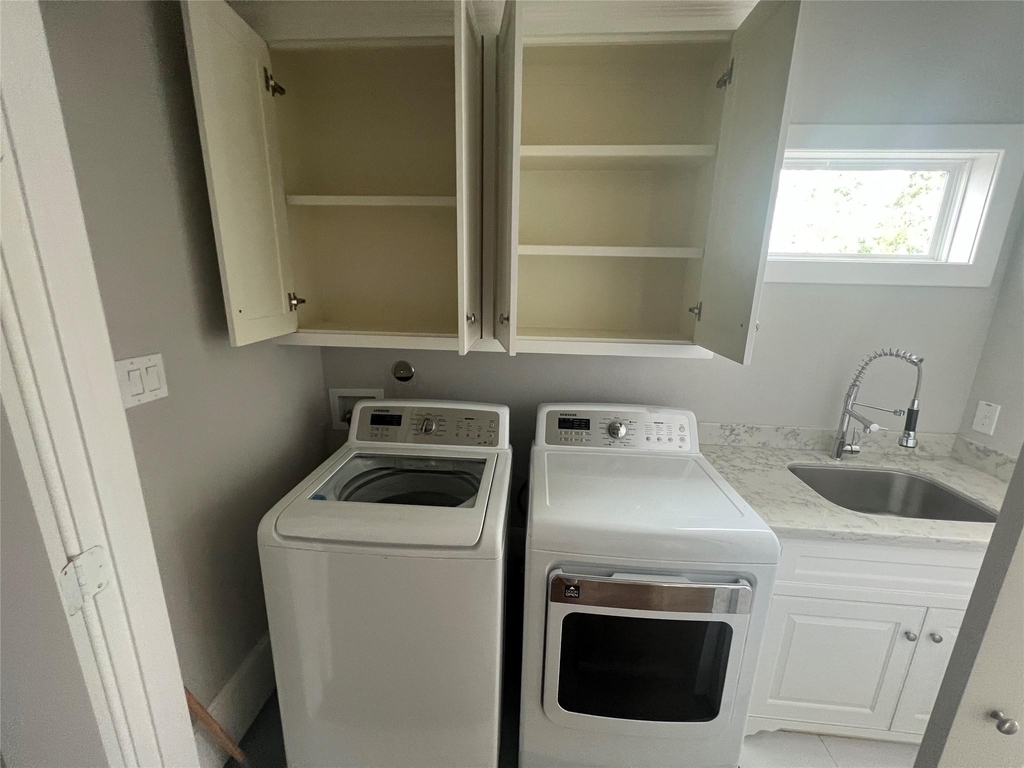 238 W 24th Street - Photo 6