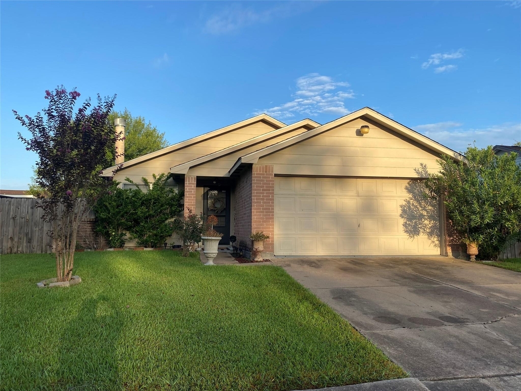 10022 Bell Towne Drive - Photo 0