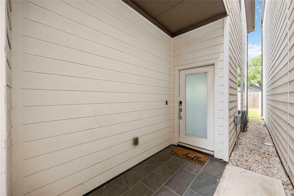 1411 Bigelow Street - Photo 2