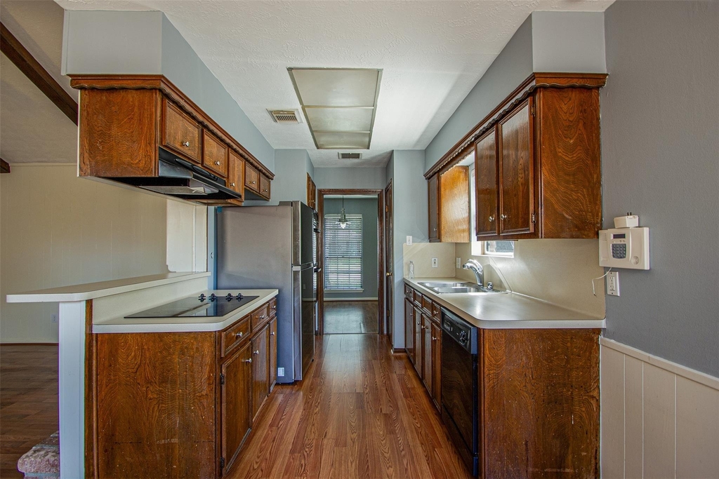 9710 Springmont - Photo 3