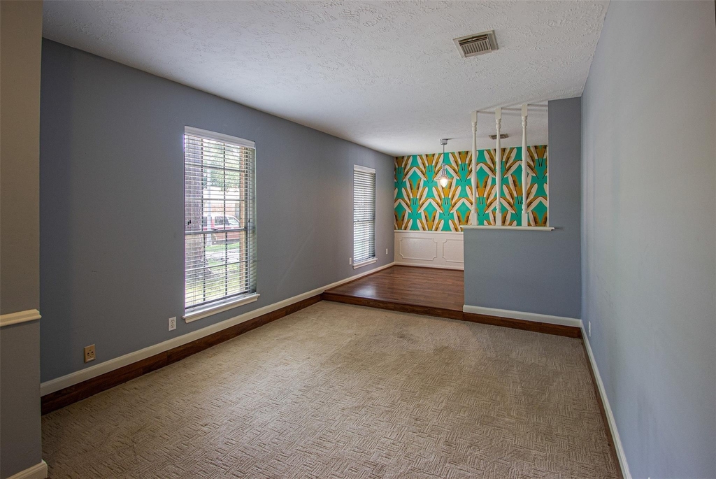 9710 Springmont - Photo 5