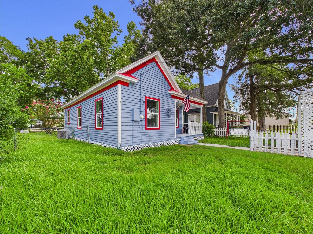 314 W Sidnor Street - Photo 2