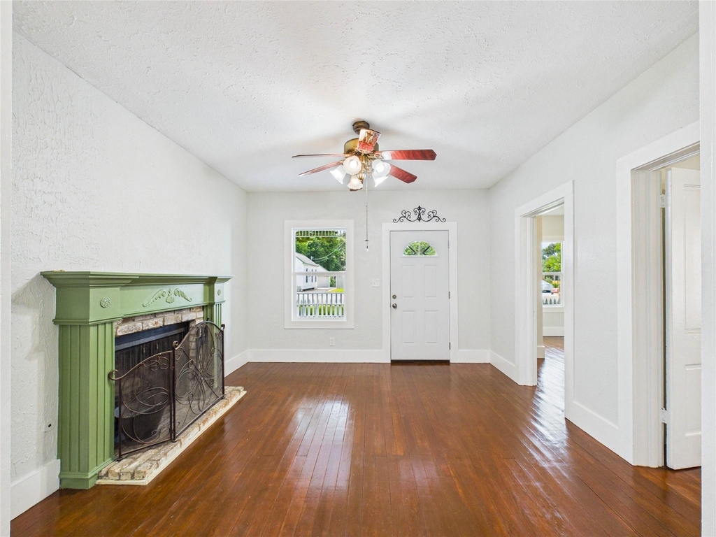 314 W Sidnor Street - Photo 4