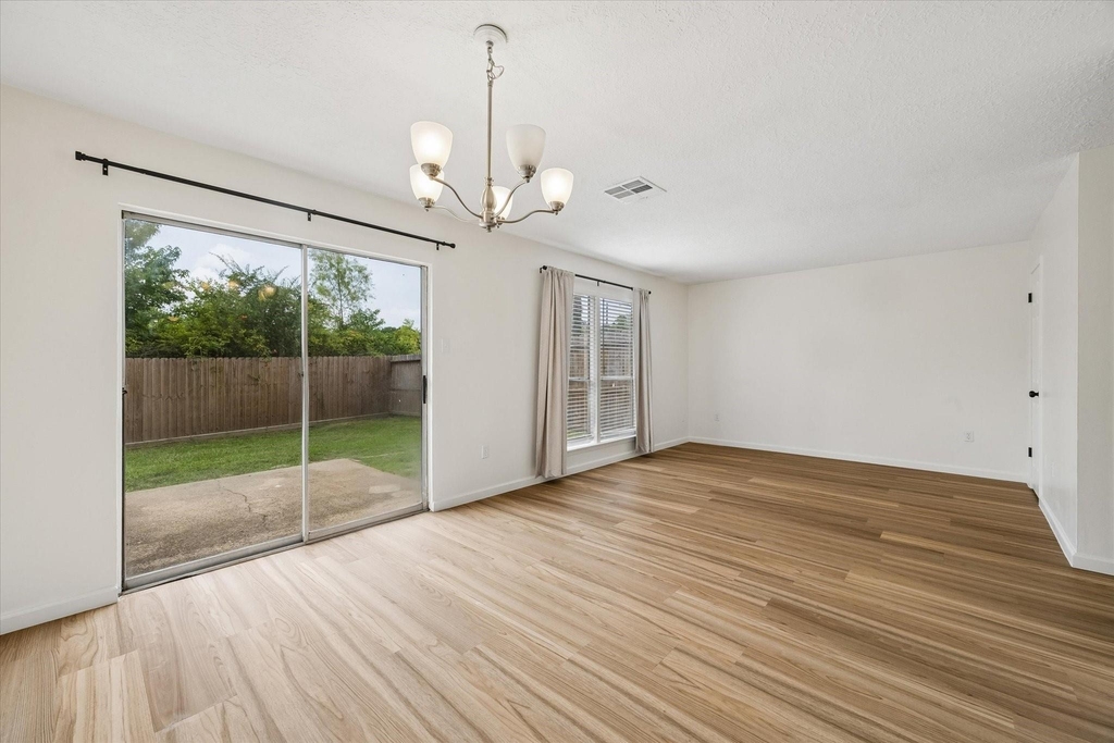 1600 Hazelwood - Photo 1