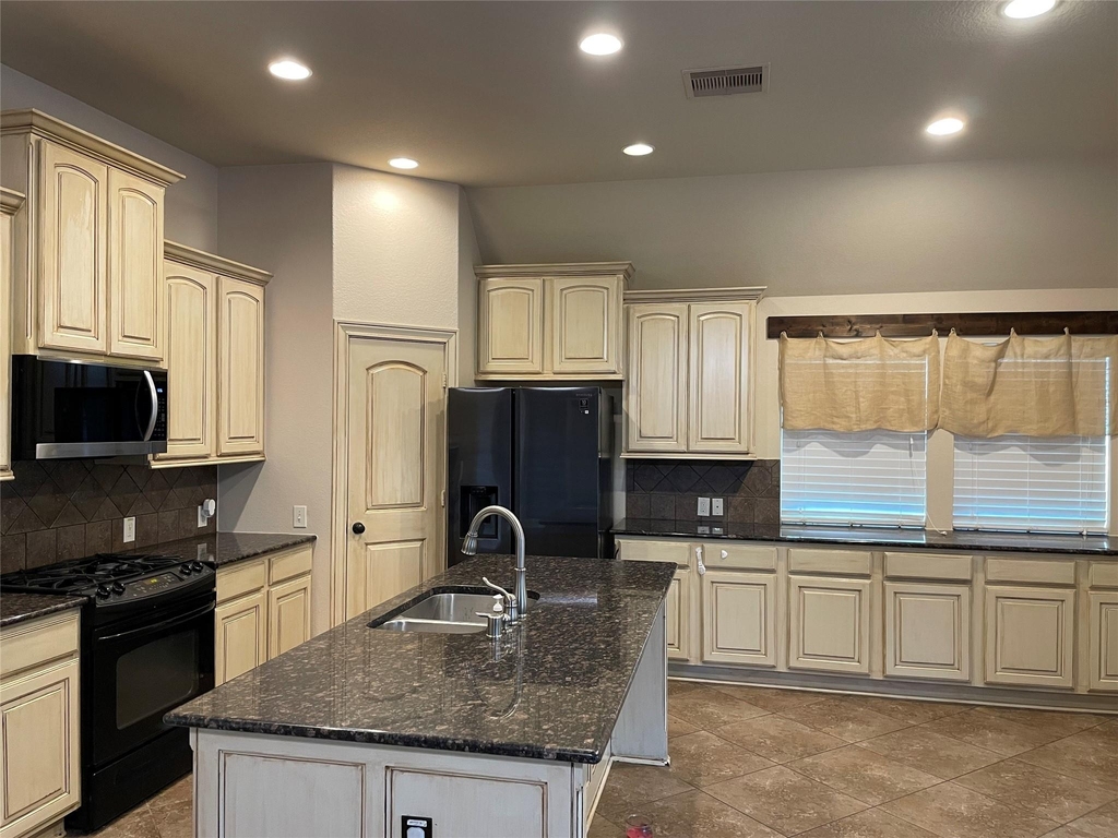 2801 Field Hollow Drive - Photo 7
