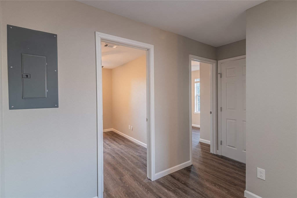 3102 Wentworth Street - Photo 6