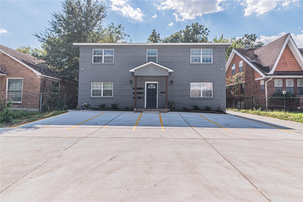3102 Wentworth Street - Photo 0