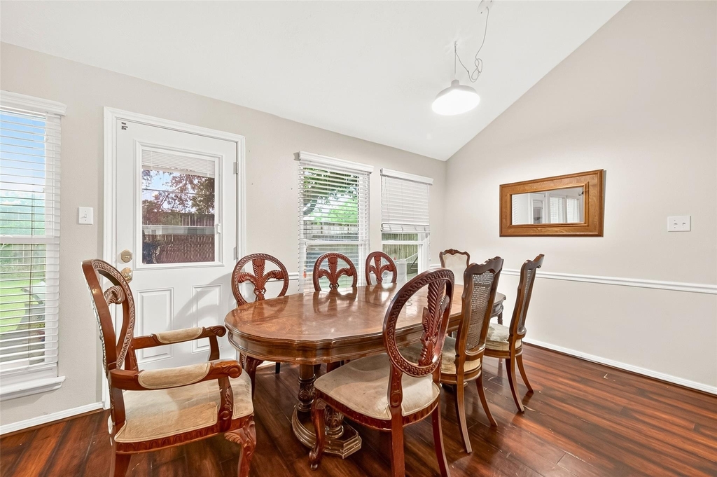 15343 Meadow Village Drive - Photo 3