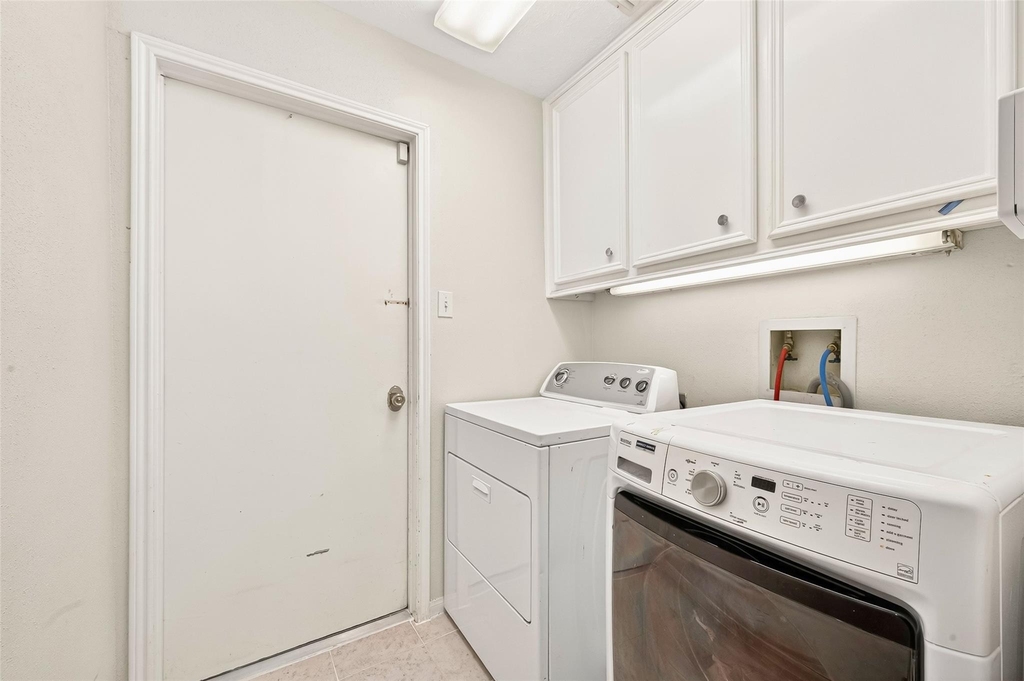15343 Meadow Village Drive - Photo 10