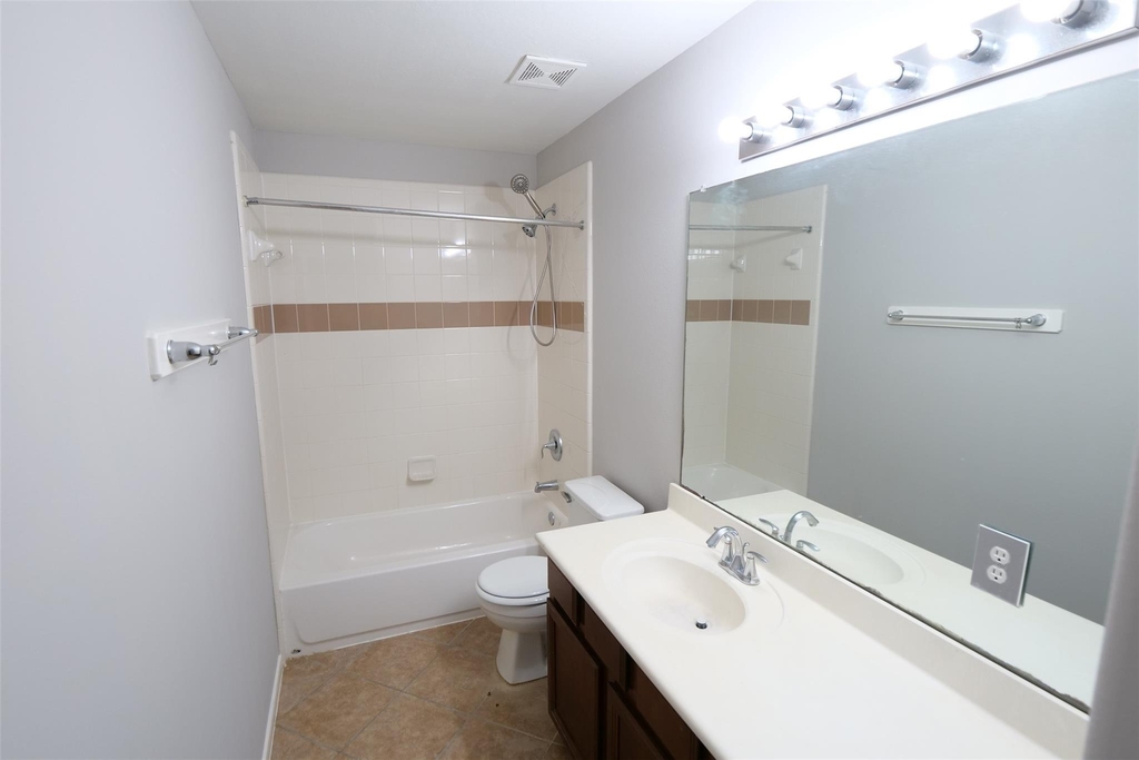 6119 Lakenshire Falls Lane - Photo 31