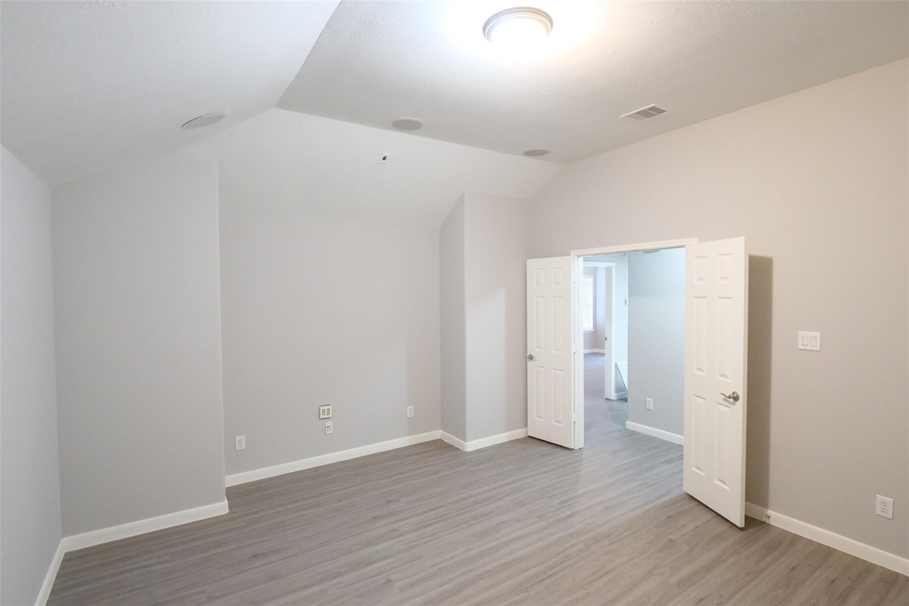 6119 Lakenshire Falls Lane - Photo 23