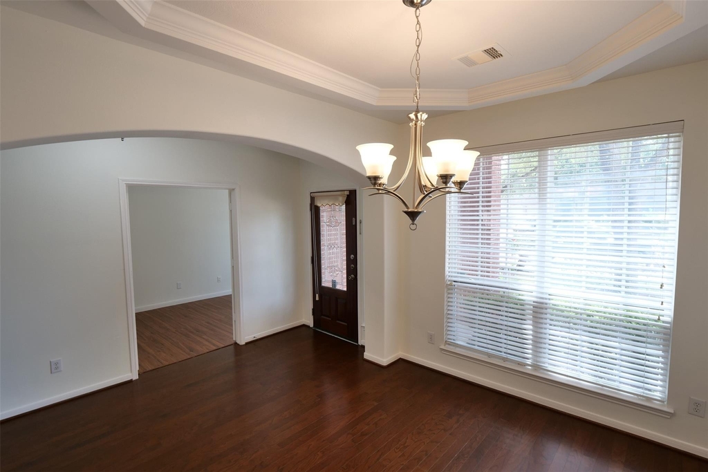 6119 Lakenshire Falls Lane - Photo 4