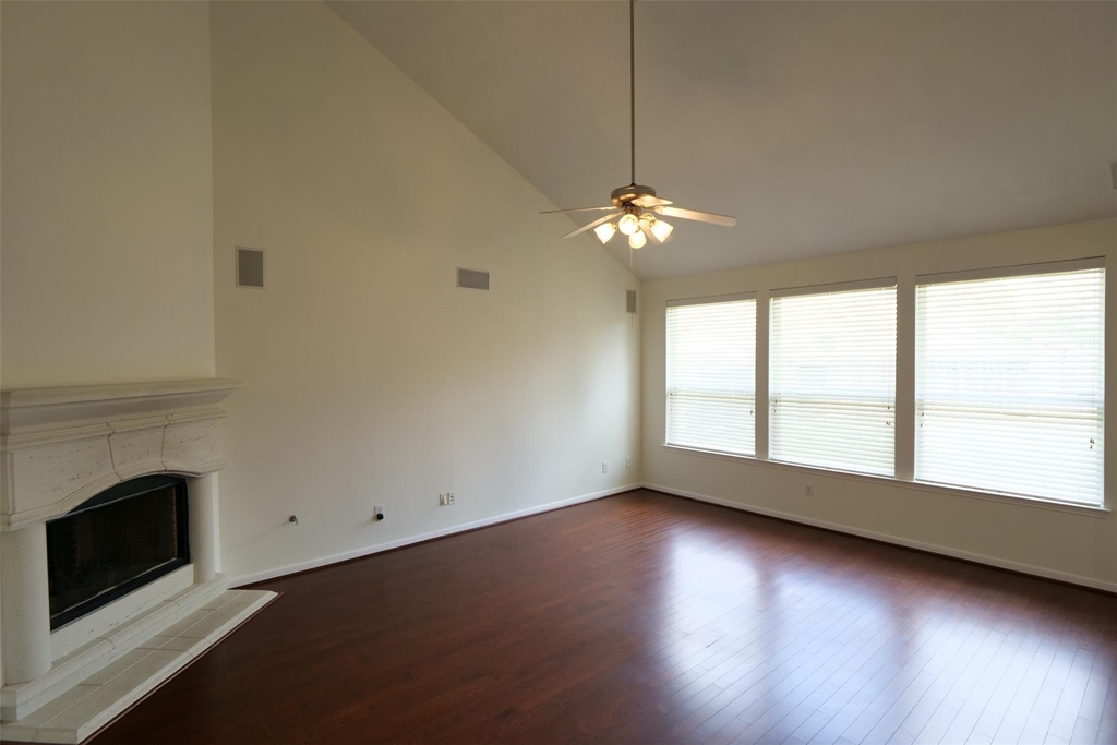 6119 Lakenshire Falls Lane - Photo 8