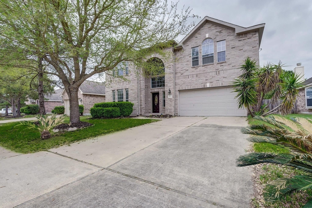 7023 Sundance Meadows Lane - Photo 0