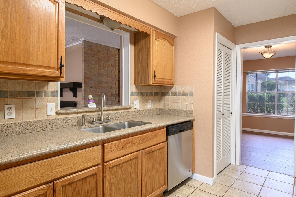20339 Fieldtree Drive - Photo 9