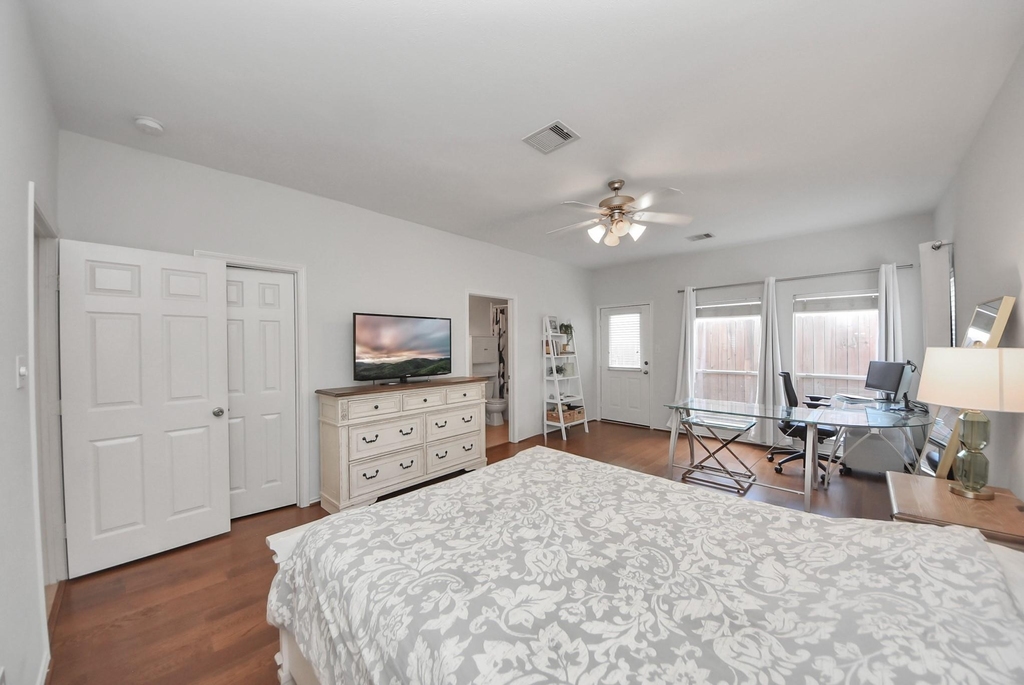943 W Heights Hollow Lane - Photo 5