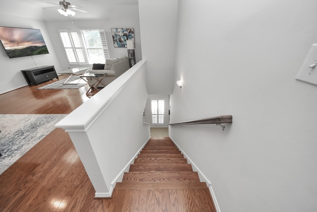 943 W Heights Hollow Lane - Photo 8