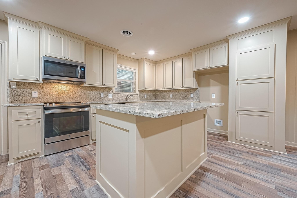 722 Venice Street - Photo 2