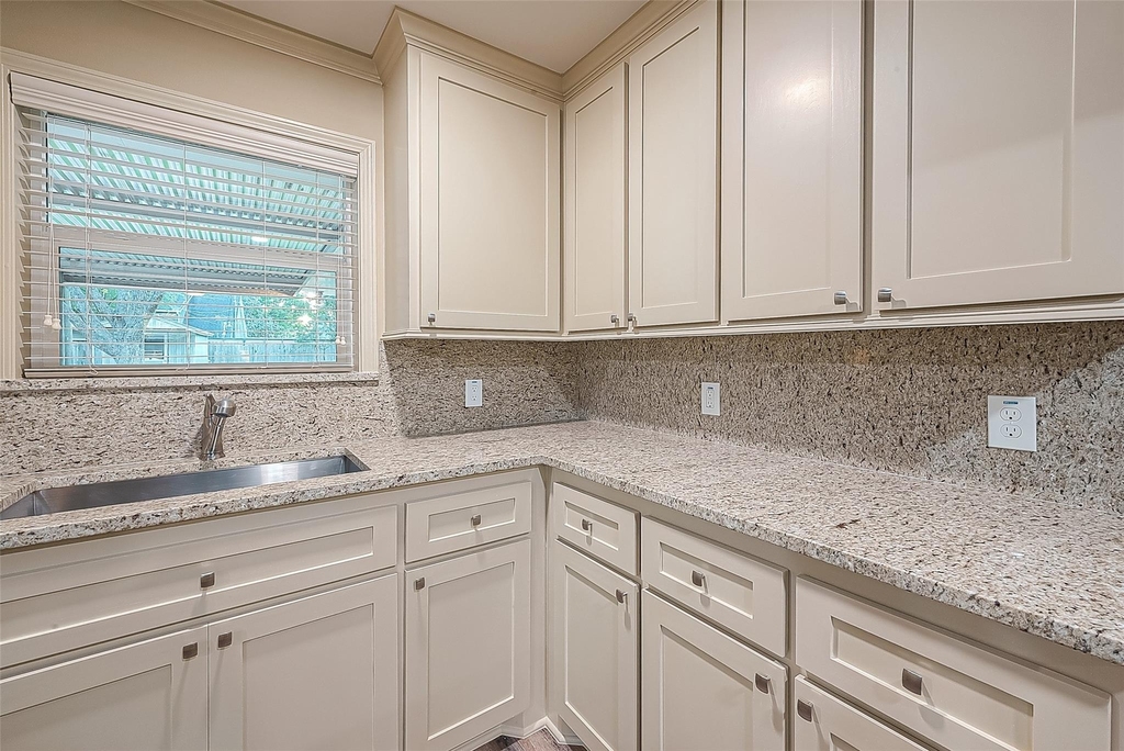 722 Venice Street - Photo 6