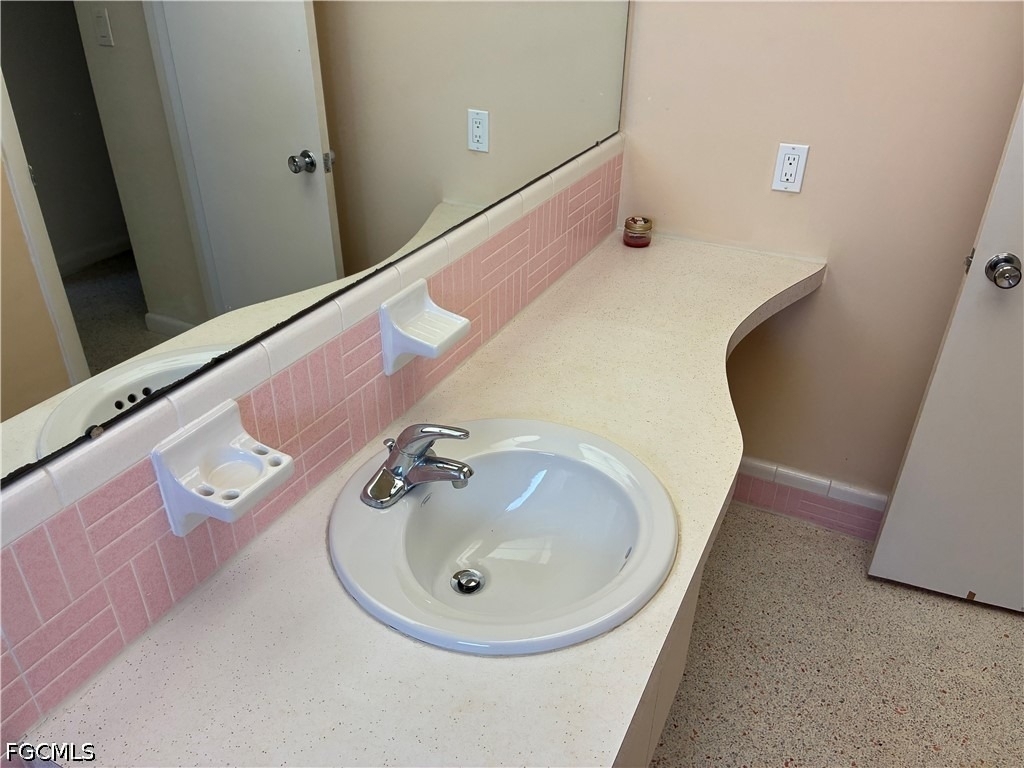 3709 Se 17th Place - Photo 8