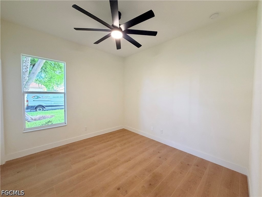 11001 Sea Tropic Lane - Photo 7