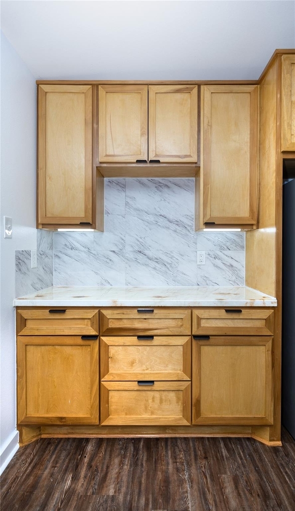 10930 Exeter Street - Photo 8